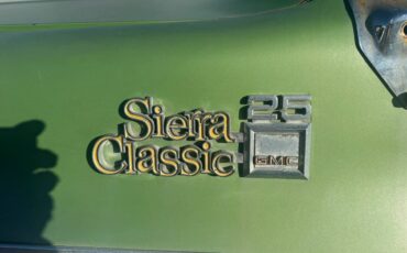 Gmc-sierra-2500-1976-green-10