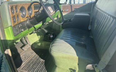 Gmc-sierra-2500-1976-green-11
