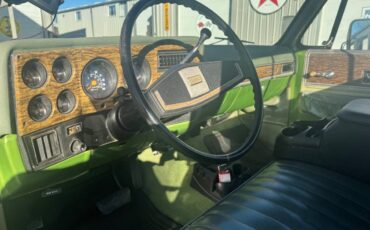 Gmc-sierra-2500-1976-green-12