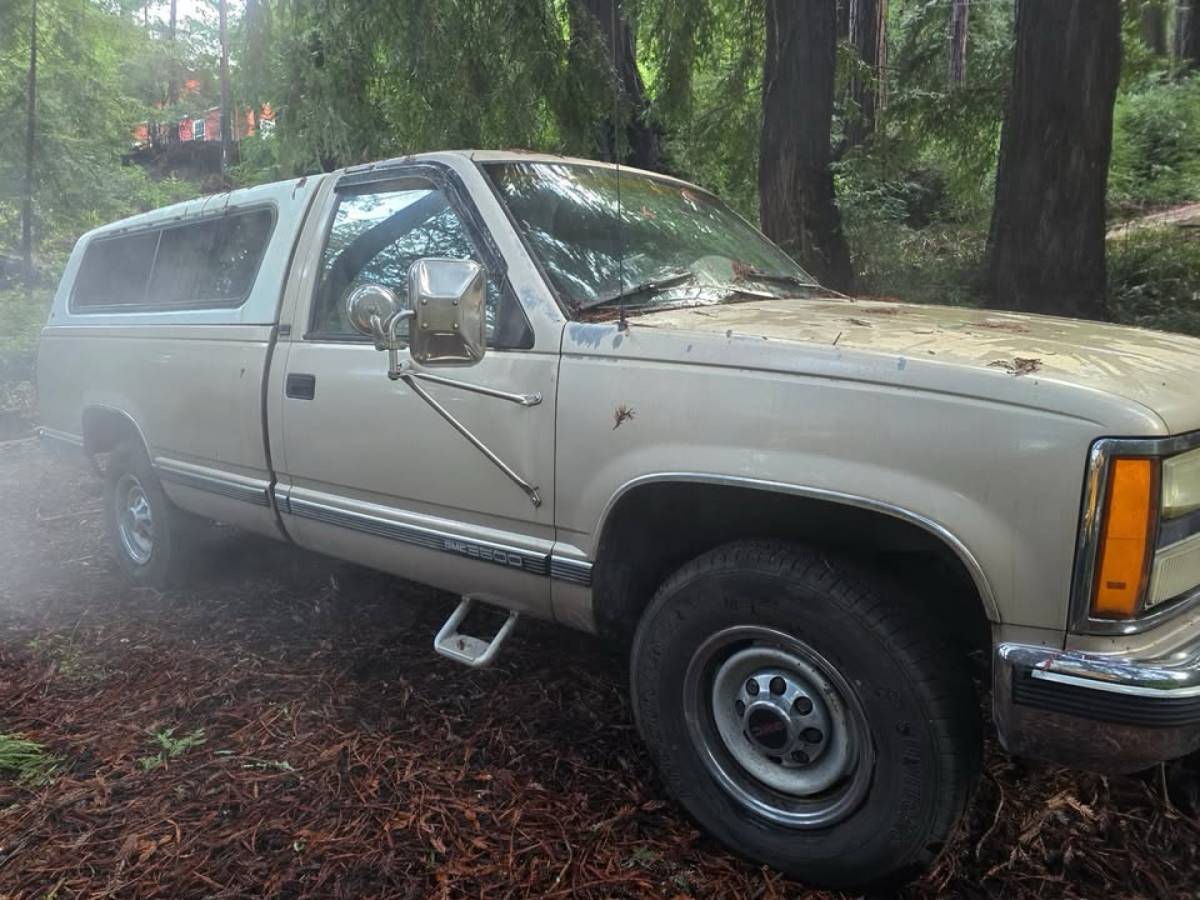 Gmc-sierra-3500-1990-brown-1