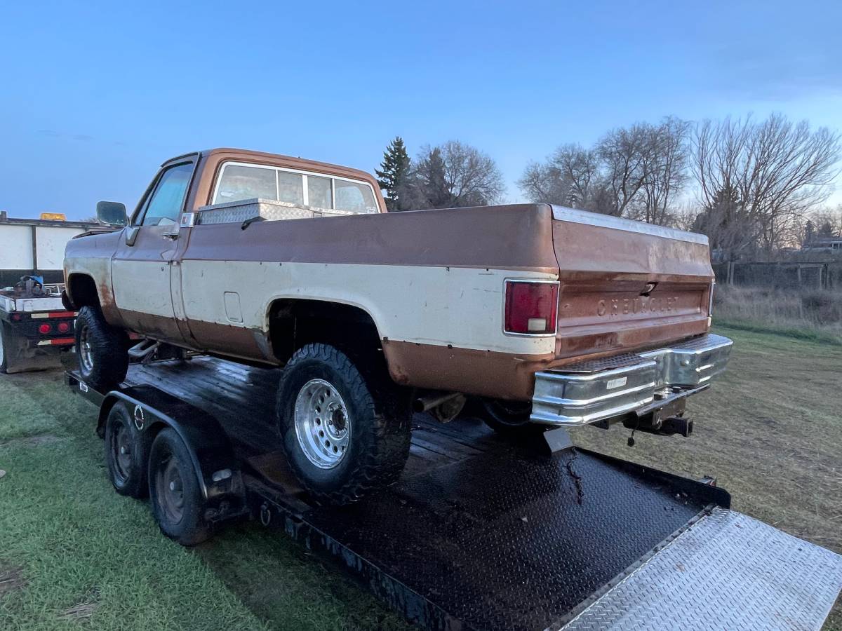 Gmc-sierra-classic-1979-brown-11
