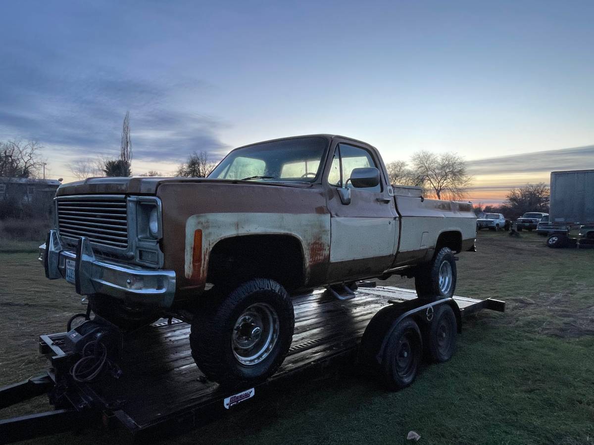 Gmc-sierra-classic-1979-brown-21