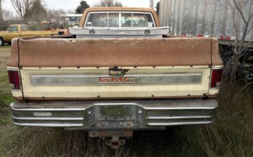 Gmc-sierra-classic-1979-custom-3