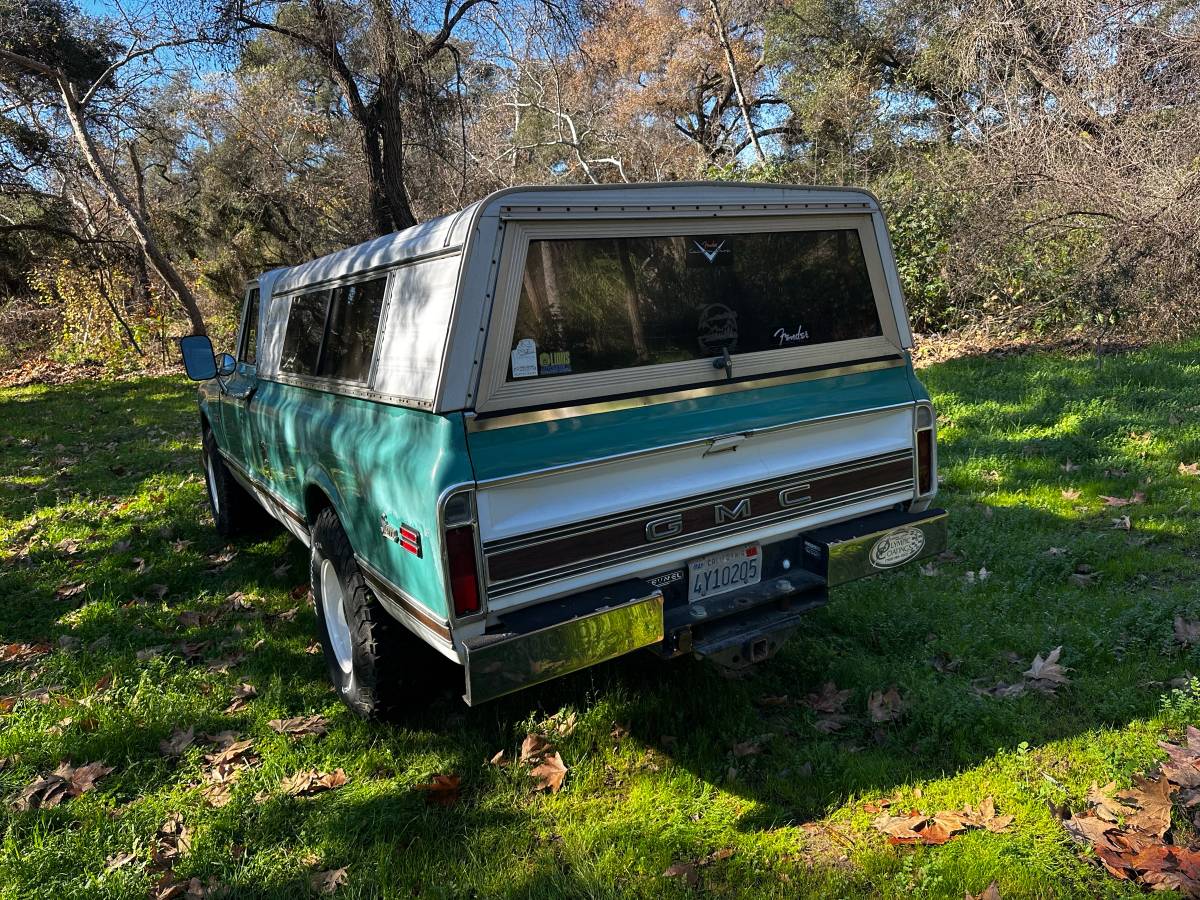 Gmc-sierra-grande-1972-green-11