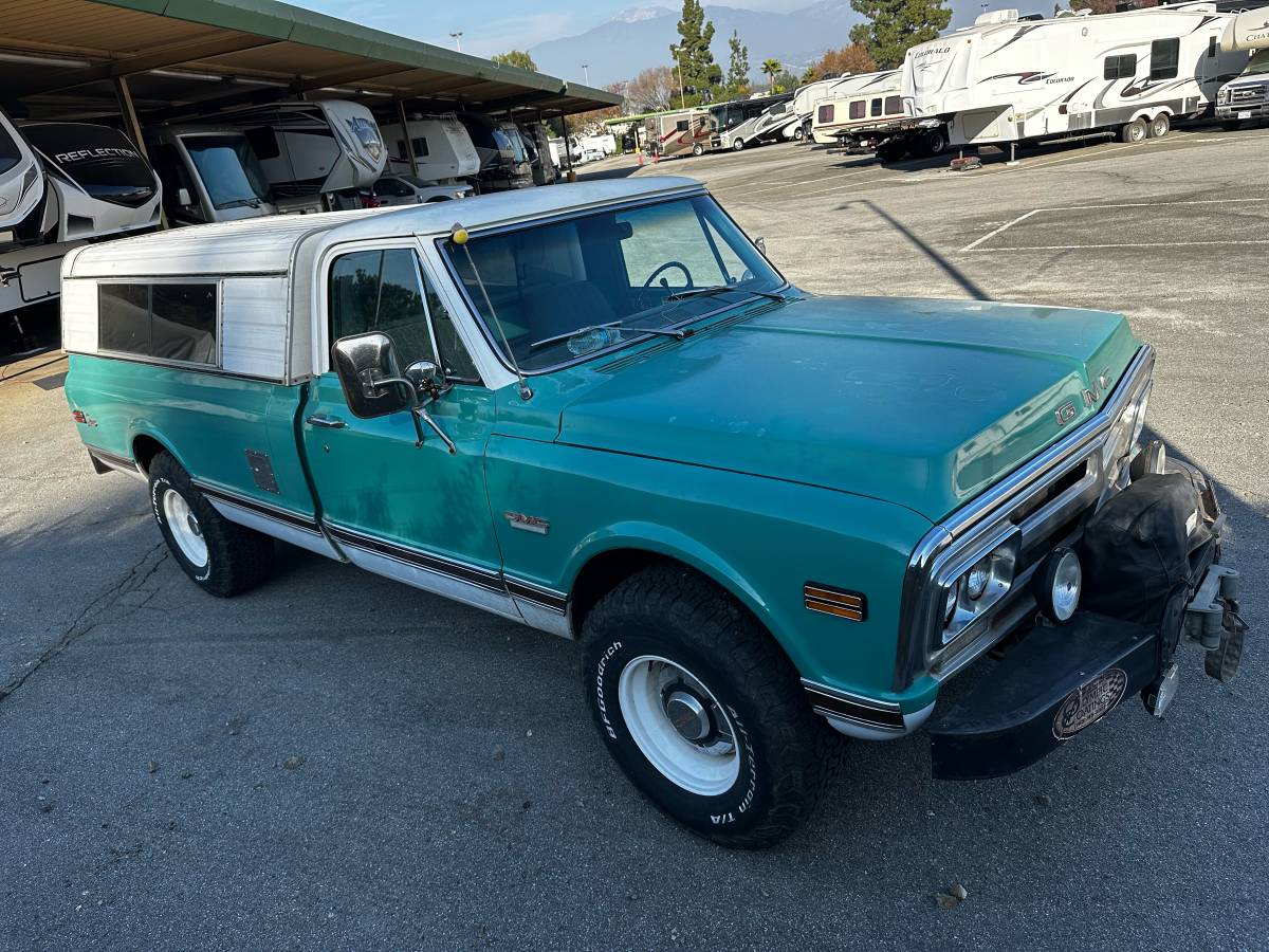 Gmc-sierra-grande-1972-green-11