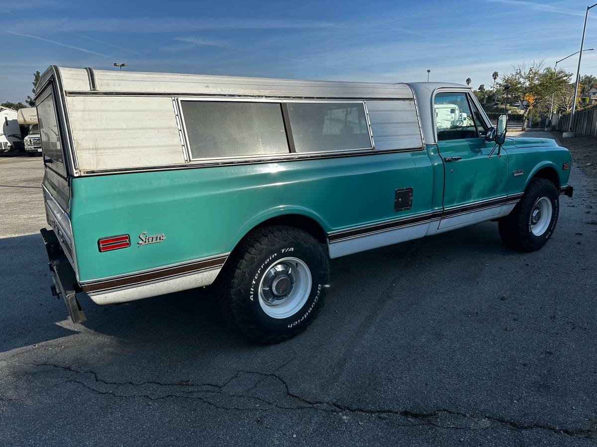 Gmc-sierra-grande-1972-green-12