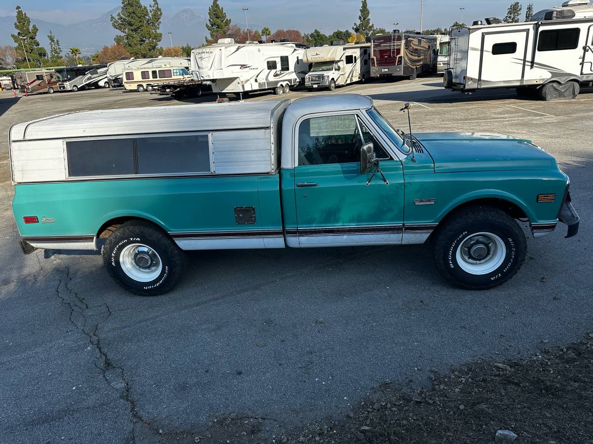 Gmc-sierra-grande-1972-green-13