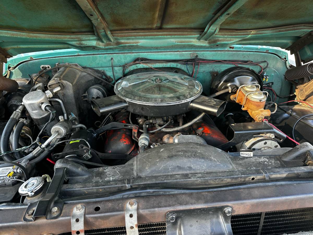 Gmc-sierra-grande-1972-green-17