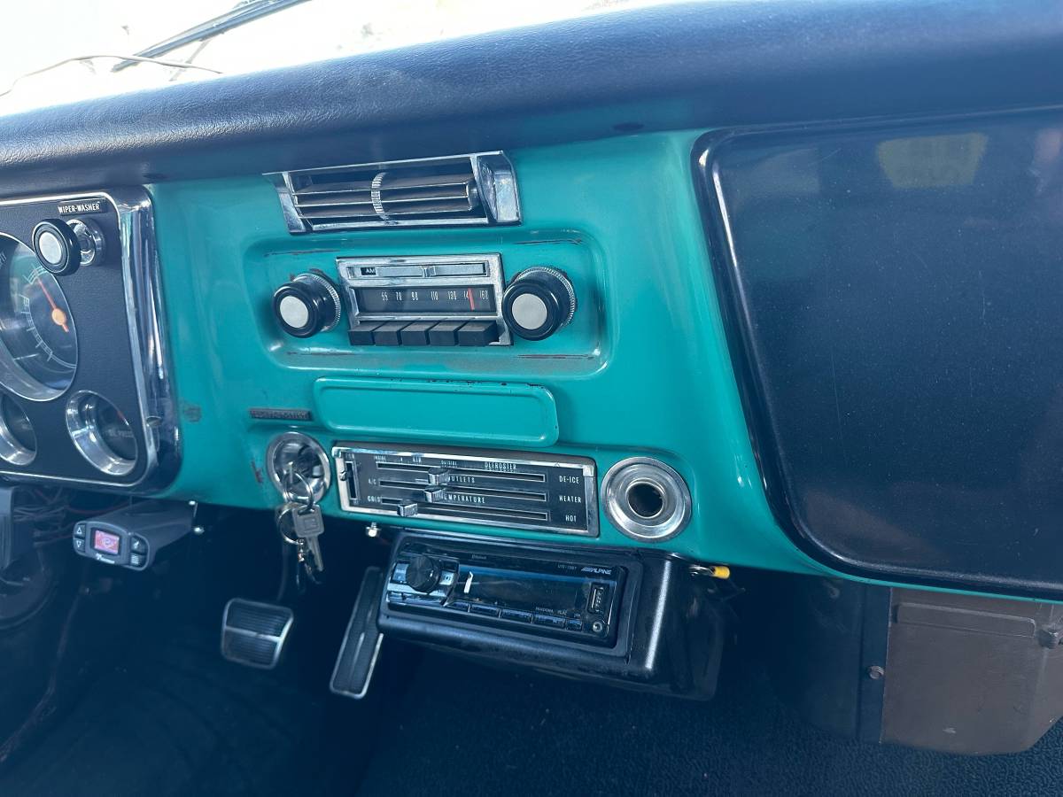 Gmc-sierra-grande-1972-green-2