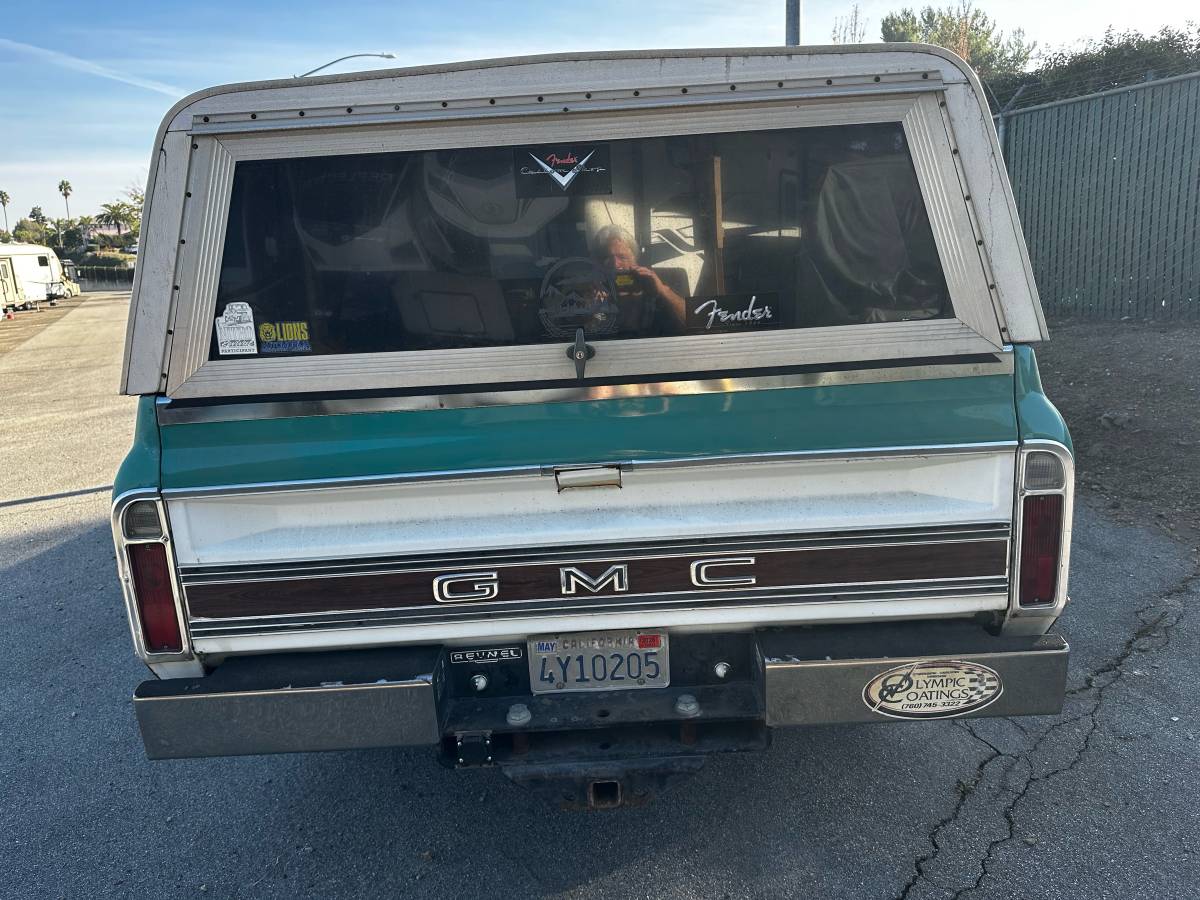 Gmc-sierra-grande-1972-green-21