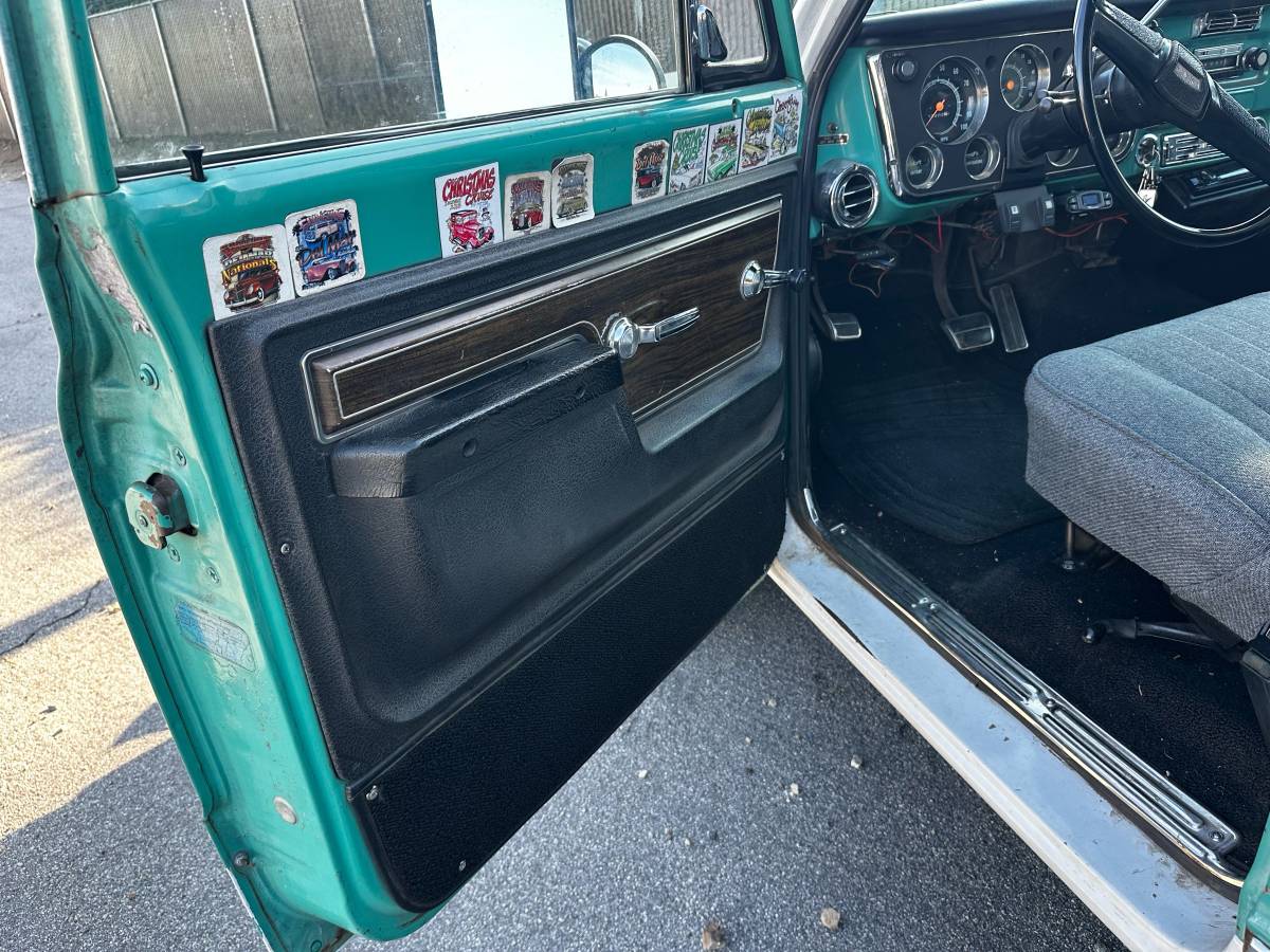 Gmc-sierra-grande-1972-green-3
