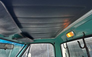 Gmc-sierra-grande-1972-green-6