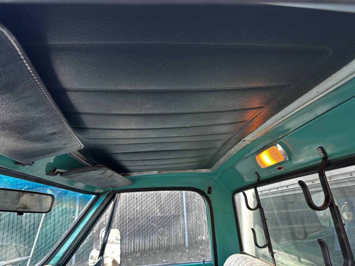 Gmc-sierra-grande-1972-green-6