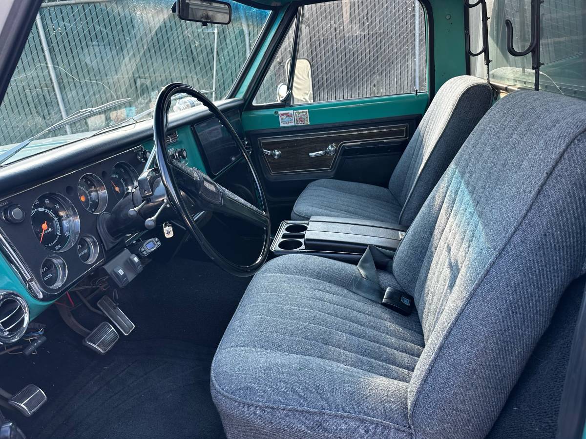 Gmc-sierra-grande-1972-green-7