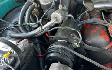 Gmc-sierra-grande-1972-green-8