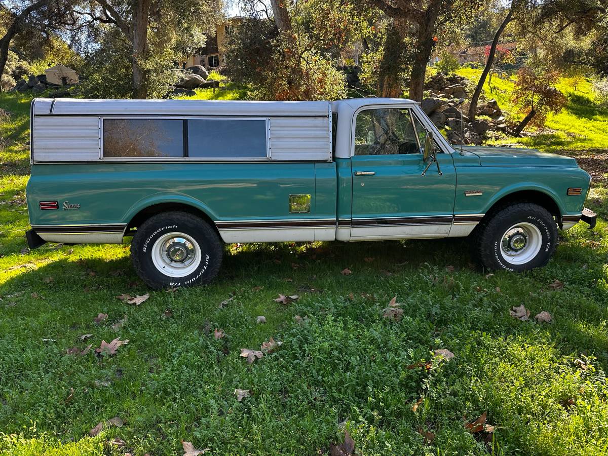 Gmc-sierra-grande-1972-green-9