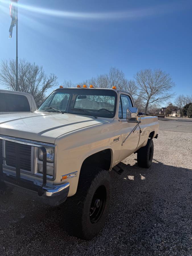 Gmc-sierra-k3500-1985-brown-1