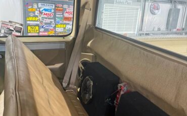 Gmc-sierra-k3500-1985-brown-5