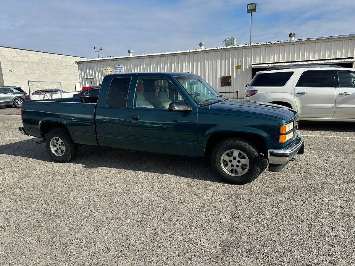 Gmc-sierra-obs-1995-green-13