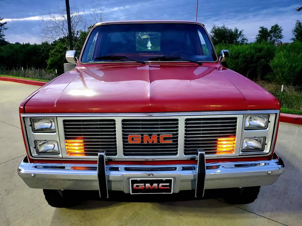 Gmc-square-body-sierra-classic-1985-red-10