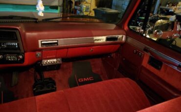 Gmc-square-body-sierra-classic-1985-red-16