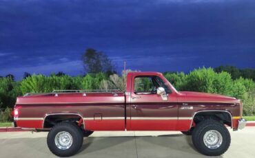 Gmc-square-body-sierra-classic-1985-red-6