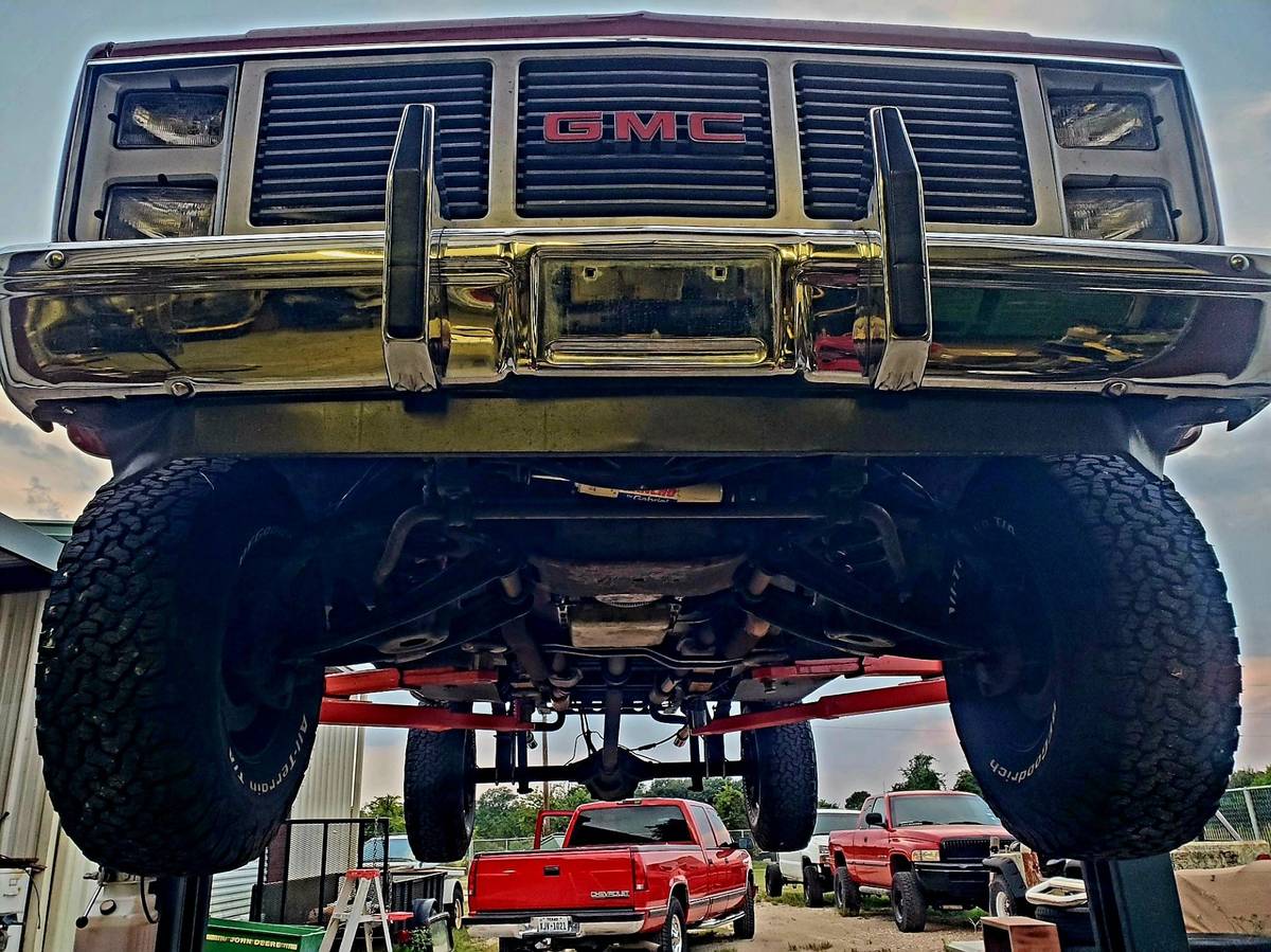 Gmc-square-body-sierra-classic-1985-red-9