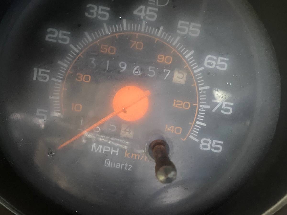 Gmc-suburban-1500-1990-silver-1