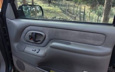 Gmc-suburban-1995-green-10