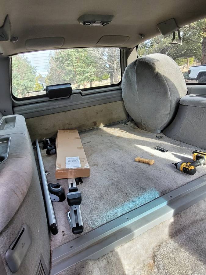 Gmc-suburban-1995-green-6