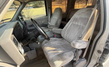 Gmc-suburban-34-ton-nominal-1993-14
