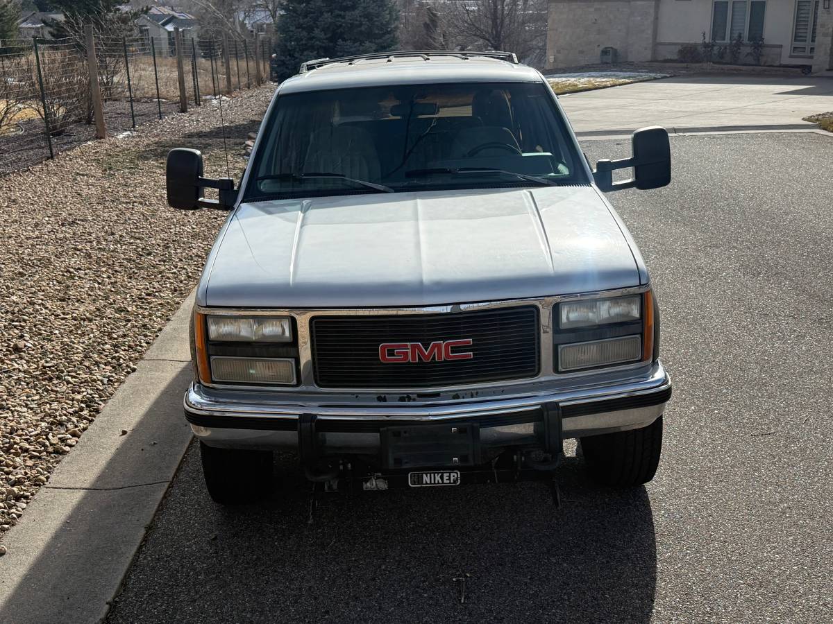 Gmc-suburban-34-ton-nominal-1993-2