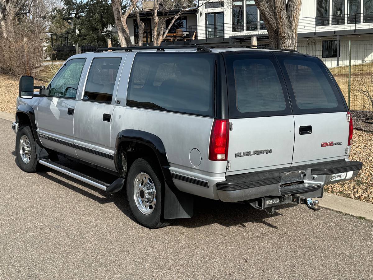 Gmc-suburban-34-ton-nominal-1993-29