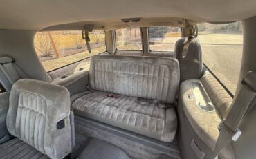 Gmc-suburban-34-ton-nominal-1993-34