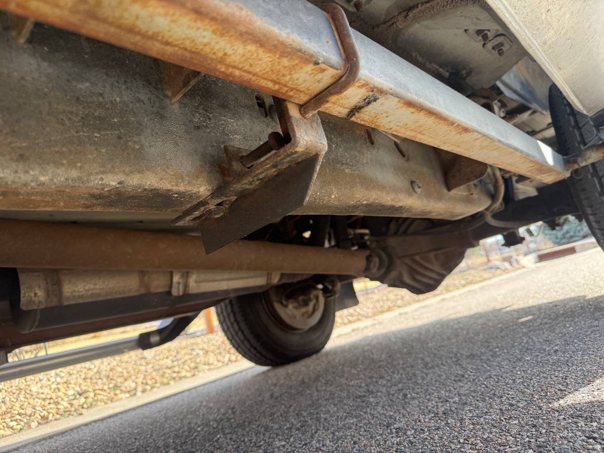 Gmc-suburban-34-ton-nominal-1993-38