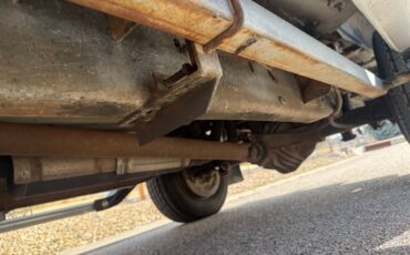 Gmc-suburban-34-ton-nominal-1993-57