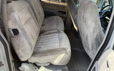 Gmc-suburban-34-ton-nominal-1993-61