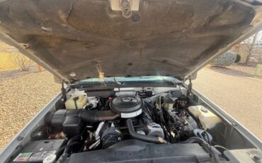 Gmc-suburban-34-ton-nominal-1993-68