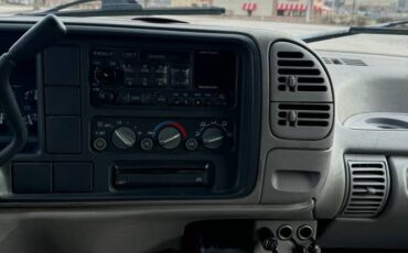 Gmc-suburban-34-ton-nominal-1995-12