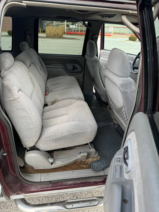 Gmc-suburban-34-ton-nominal-1995-20