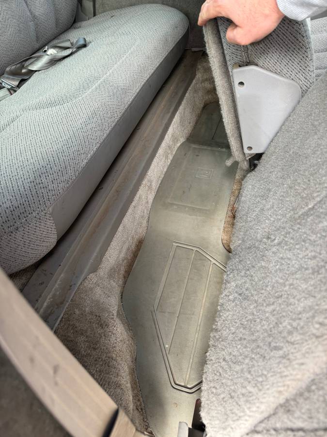 Gmc-suburban-34-ton-nominal-1995-21