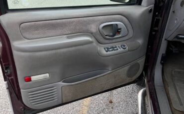 Gmc-suburban-34-ton-nominal-1995-5