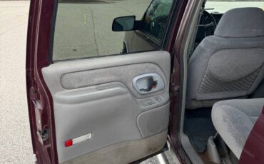 Gmc-suburban-34-ton-nominal-1995-7