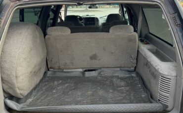 Gmc-suburban-34-ton-nominal-1995-9