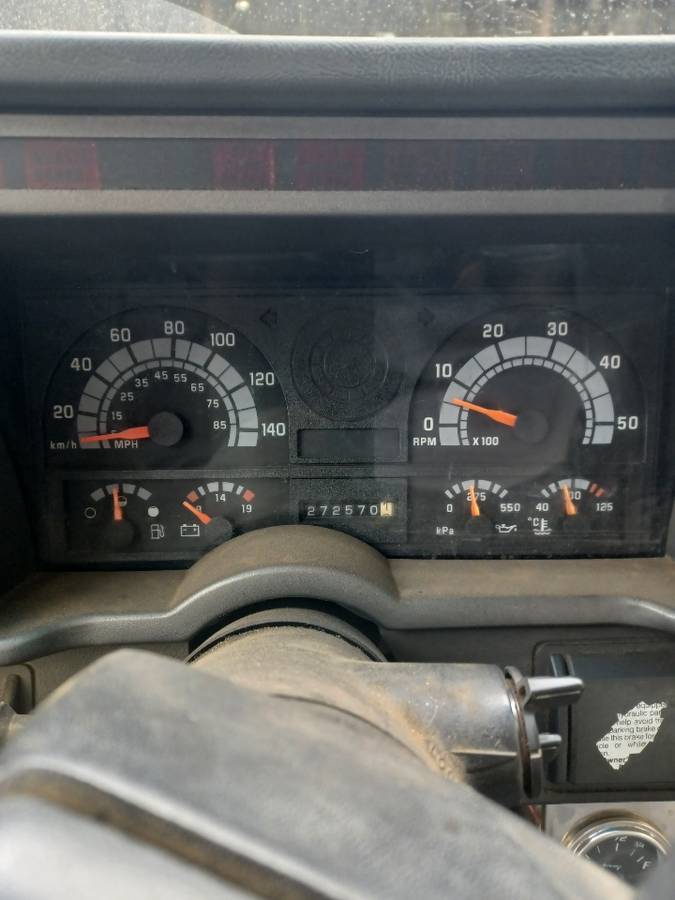 Gmc-topkick-1996-yellow-2