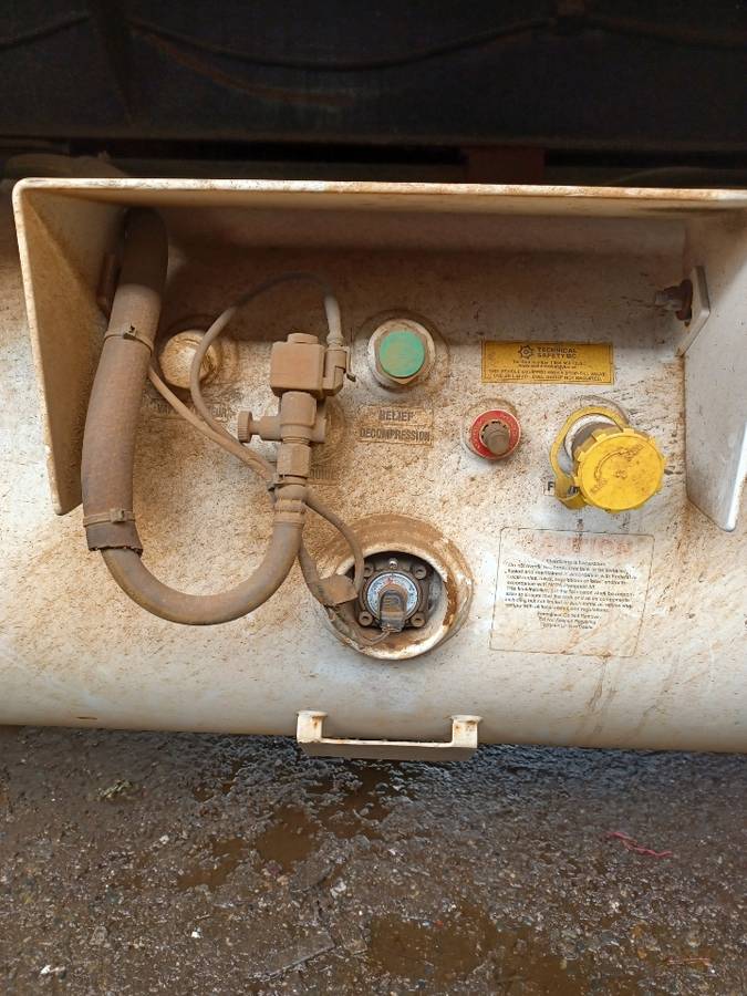 Gmc-topkick-1996-yellow-7