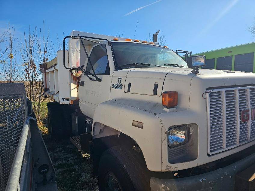 Gmc-topkick-diesel-1992-white-1