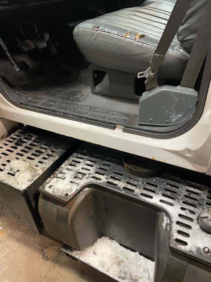 Gmc-topkick-diesel-1995-white-6