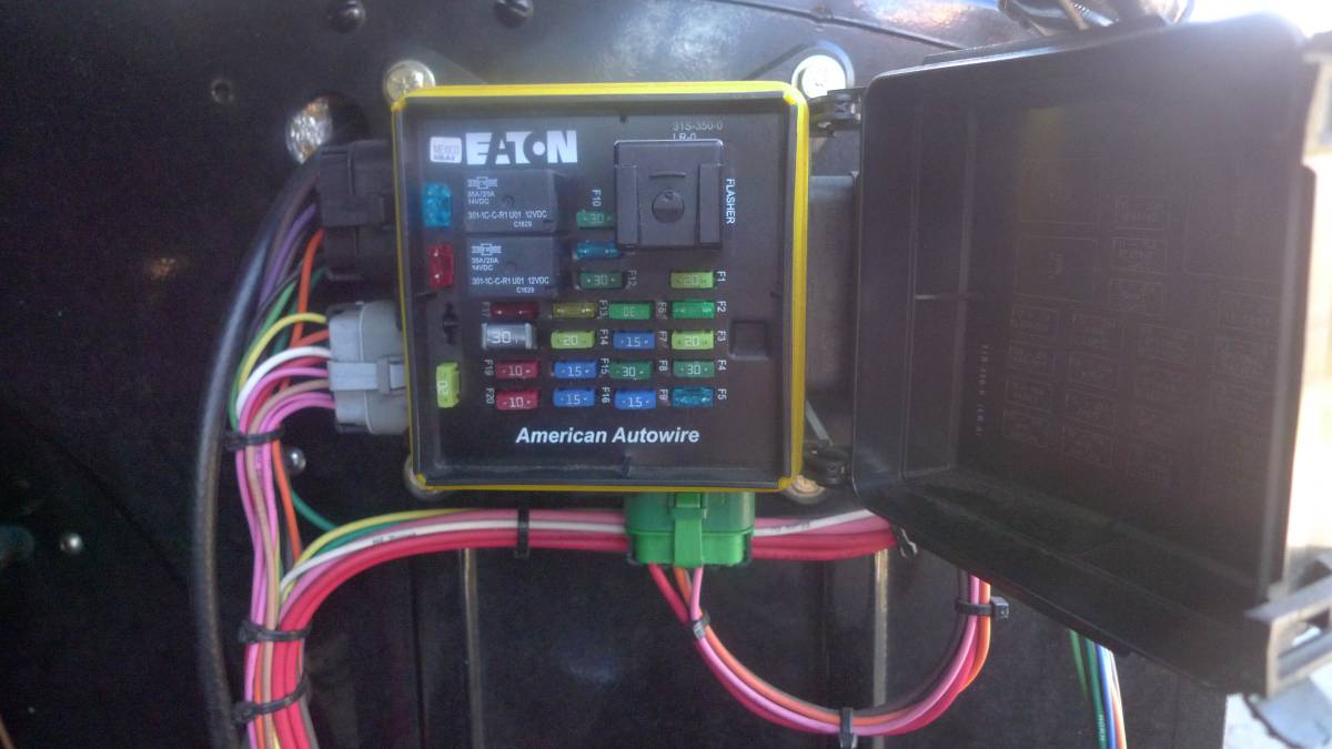 Gmc-truck-1940-green-16