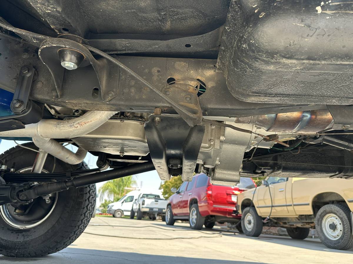 Gmc-truck-1979-blue-11